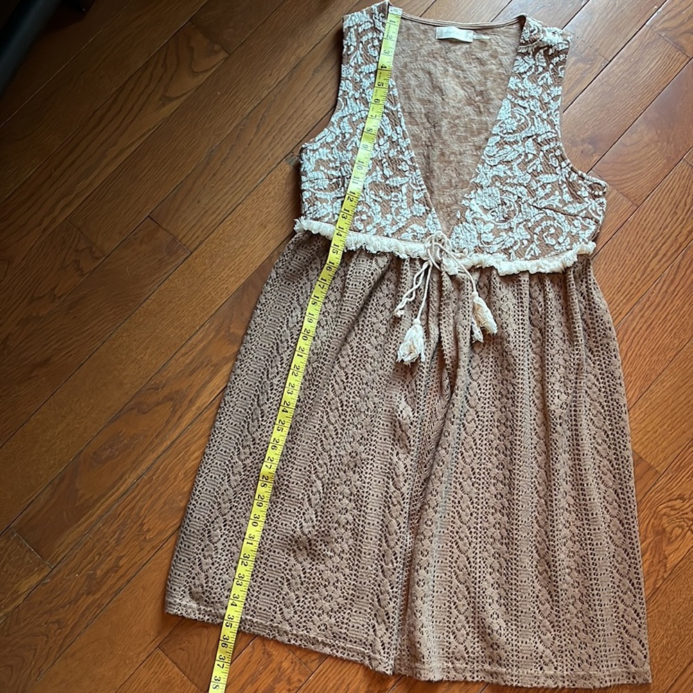 Altar’d State vintage floral lace flowy vest size medium - Picture 9 of 10